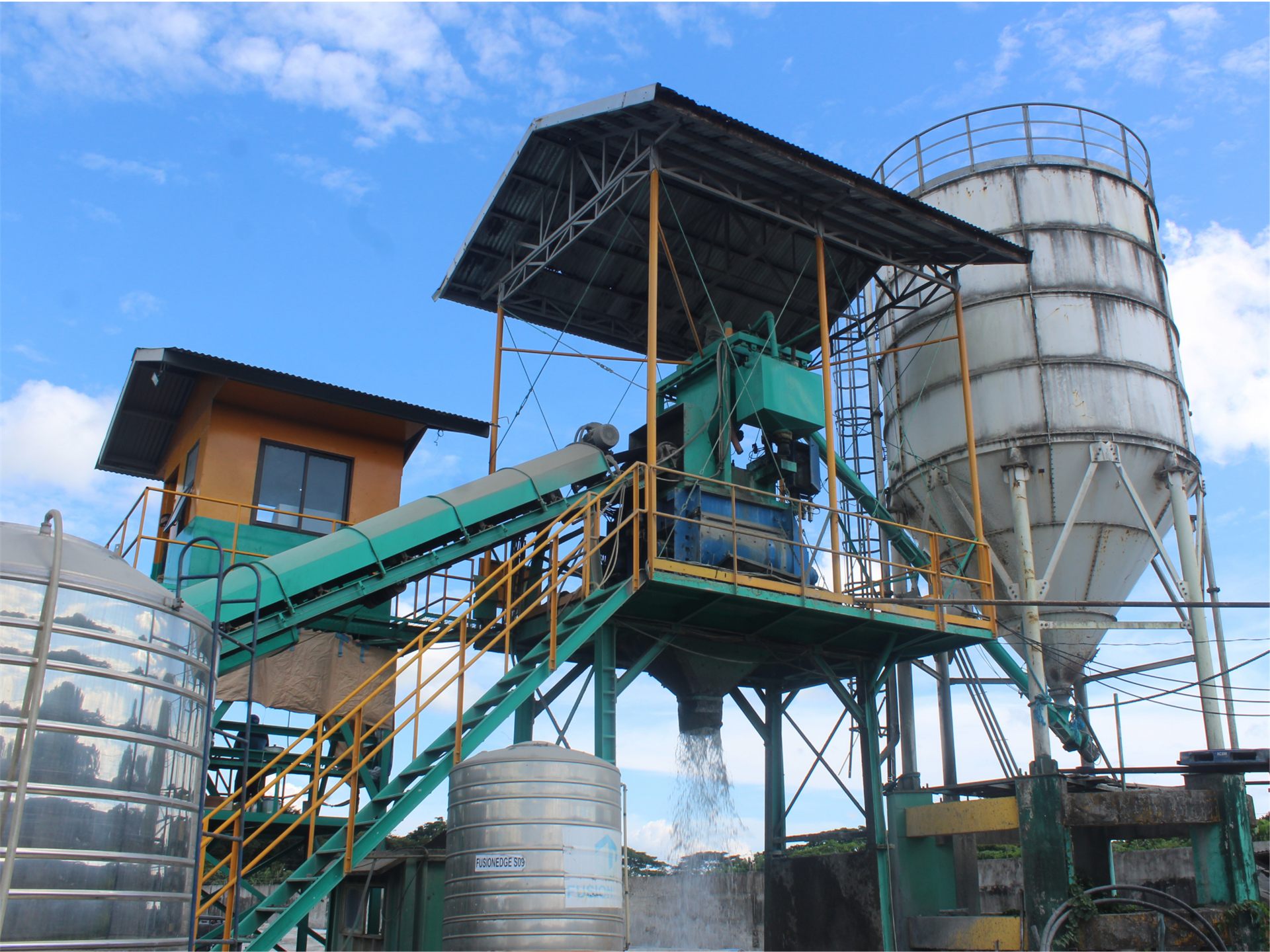 Pili, Camarines Sur